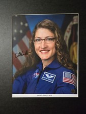 NASA ARTEMIS 2 ASTRONAUT CHRISTINA KOCH SIGNED AUTOGRAPHED 8X10 FRAMED PHOTO COA picture