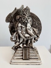 Mexican Popocatépetl & Iztaccíhuatl Statue Aztec Love Legend Sculpture Art picture