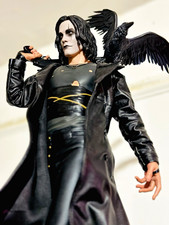 The Crow Premium Format statue by sideshow picture