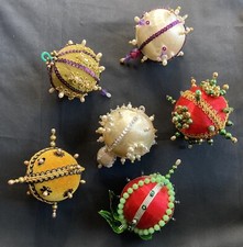 Vtg Push Pin Christmas Tree Ornaments Sequin Lot Beaded Retro Red Gold Handmade picture