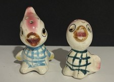 Vintage Anthropomorphic Bird Salt Pepper Shakers-Plaid Ceramic picture