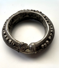 Antique Yemeni Bedouin Silver Bracelet Handmade Tribal Jewelry Hollow 95 Grams picture