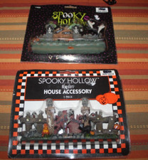 New Halloween Village Accessory Lot Fences Spooky Hollow  - YS4 @ picture