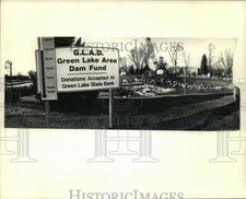 1987 Press Photo Residents of Green Lake area raised $136,000 for dam repairs picture
