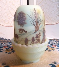 Vintage FENTON FAIRY LIGHT Lamp #7300 Christmas Scene Frosted Glass EUC picture