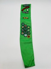 VTG  1970'S Girl Scouts  USA Green Sash w/Patches Merit Badges CT Trails #5245 picture