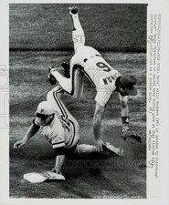 1984 Press Photo Wally Backman & Benny Distefano during game at Shea Stadium NY picture
