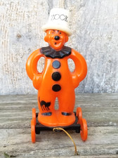Vtg Rosbro Halloween Hard Plastic Zook Clown on Wheels Cart Candy Container READ picture