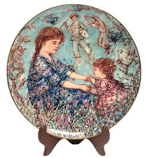 Knowles Edna Hibel Collectable Plate Gold Rim 