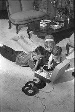 Photo:Shirley Jones with Children 1961 Record Player Living Room picture