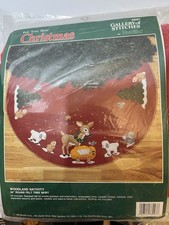 Rare Bucilla 36”Felt Round Tree Skirt Kit Woodland Nativity Christmas Red/Green  picture