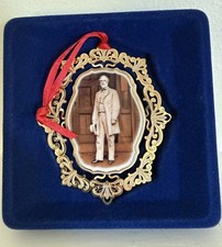 Robert E. Lee Christmas Ornament Made in USA w/ Box Porcelain Brass & Gold 2012 picture