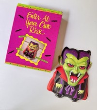 Vintage Russ lighted music Dracula Vampire wall decor / Motion activated picture