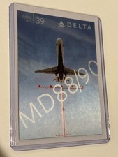 Delta Air Lines Pilot Holograph Trading Card #39 MD88 /90 From 2015 RARE picture