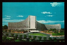 POSTCARD : WASHINGTON DC - DISTRICT OF COLUMBIA - THE WASHINGTON HILTON picture