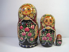 Hand Painted 3pc Nesting Dolls Russian Matryoshka 9.5
