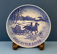 Bing & Grondahl (B&G) 2005 Christmas Plate, Bringing Home the Christmas Tree picture