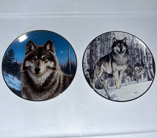 Hamilton Collection Porcelain Wolf Plates: Winter Solitude & Second Glance picture