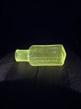 Vintage Manganese Uranium COLORITE BOTTLE BOSTON MASSACHUSETTS MORTON COMPANY  picture