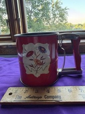 Vintage 1950's Androck Hand-i-Sift 3 Screen Flour Sifter Red With Daisey's Works picture