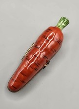 Limoges France Peint Main Carrot Trinket Box Bunny Rabbit Clasp Hand Painted picture