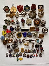 LARGE JOBLOT COLLECTION OLD VINTAGE ANTIQUE UNUSUAL ENAMEL SILVER PIN BADGES ETC picture