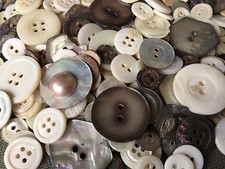 250 pc MIXED LOT of BEAUTIFUL REAL SHELL BUTTONS All Sizes & Colors picture
