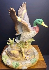 Beautiful ceramic Enesco 1990 Duck Figurine Excellent Condition picture