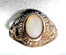 1981 MESICK MI High School CLASS RING ~ Size 7.5 picture