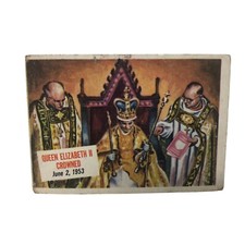 VTG 1954 Topps Scoop # 52 Queen Elizabeth II Crowned Card Royalty Crown picture
