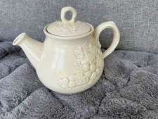 Metlox Poppytrail Teapot & Lid Antique White Grape  picture