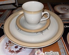 NIB Crowning Fashion Tawny Willows 3 Piece Place Setting Johann Haviland picture