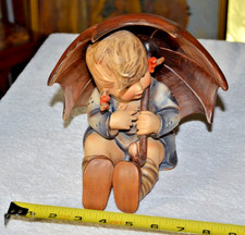 Goebel Hummel Umbrella Girl 152B TMK3 8in Figurine Vintage W Germany Colors EUC picture