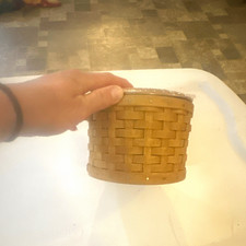 Longaberger Small Round Woven Basket w/ Lid Mother's Day 2004 picture