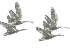 2 x Swans in Flight Handcrafted From English Pewter Lapel Pin Badges TSB-B9 picture