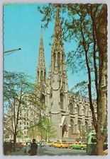 Postcard ~ St. Patrick’s Cathedral Church New York NY Busy Street View c1973 picture