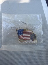 2002 USO United We Serve Enamel Lapel Pin picture