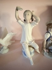 Vintage Lladro’ Girl Porcelain Figurine picture