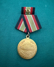 RARE VINTAGE CUBAN MEDAL 20 ANNIVERSARY DESEMBARCO DEL GRANMA REPUBLIC AWARD picture
