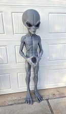 LIFESIZE 5 ft tall grey alien perfect for man cave , garage , or businesses picture