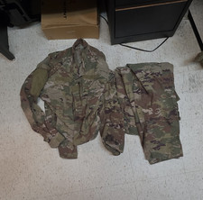 Camouflage Military Uniform Jacket & Pants Set Large Reg/Short NSN NATO picture