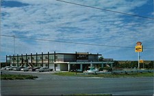 Vintage MARK V INN Phillipsburg Kansas Best Western Motel Postcard 1960s picture