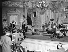 Television program Tonight on Broadway presents some scenes from 1940s Photo 5 picture