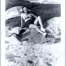 c1940s Cute Smiling Woman Two Piece Swimsuit Beach Umbrella Snapshot Photo Pinup picture