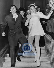 ROMAN POLANSKI SHARON TATE WEDDING LONDON 1968 8X10 PHOTO picture