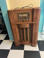 Thomas Collector's Edition Radio Vintage-style AM/FM Radio Cassette Player Work picture