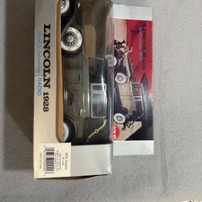 Vintage Solid State 1928 Lincoln Model L Convertible Radio picture