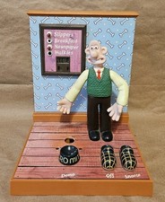 Wallace & Gromit Talking Alarm Clock Vintage Wesco 1995 Tested - DAMAGED - READ picture