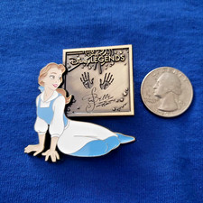 Disney Legends Plaques TWDCS Series 1 Belle Mystery Pin Beauty And The Beast picture