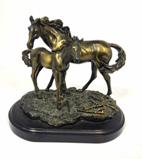 Vintage Veronese C C Bronze Mare & Foal Horse Figurine (C. 2000 W.U.I.) picture